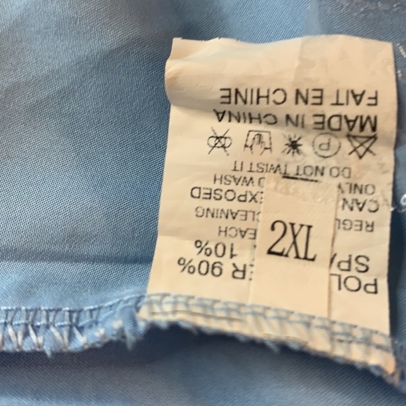 SLEEVELESS TOP BUNDLE (3) - Picture 4 of 11